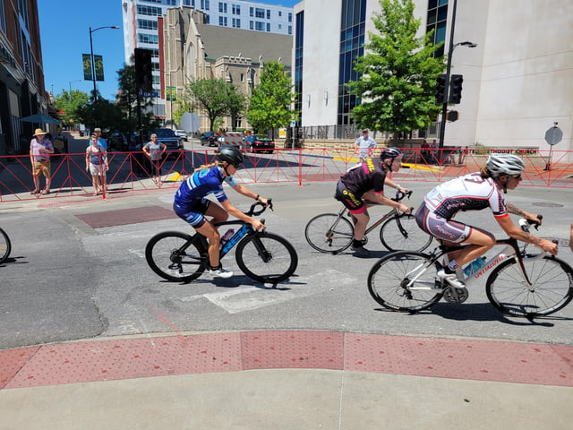 Criterium at the Columns 2023.jpg