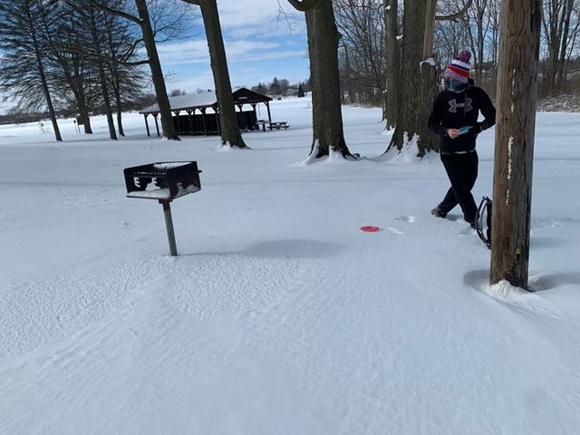 winter disc golf.jpg