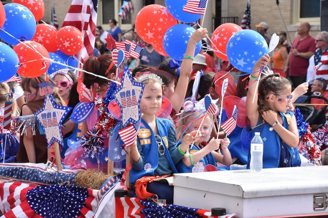Large JPG-RWB_Parade_2018_ 33.jpg