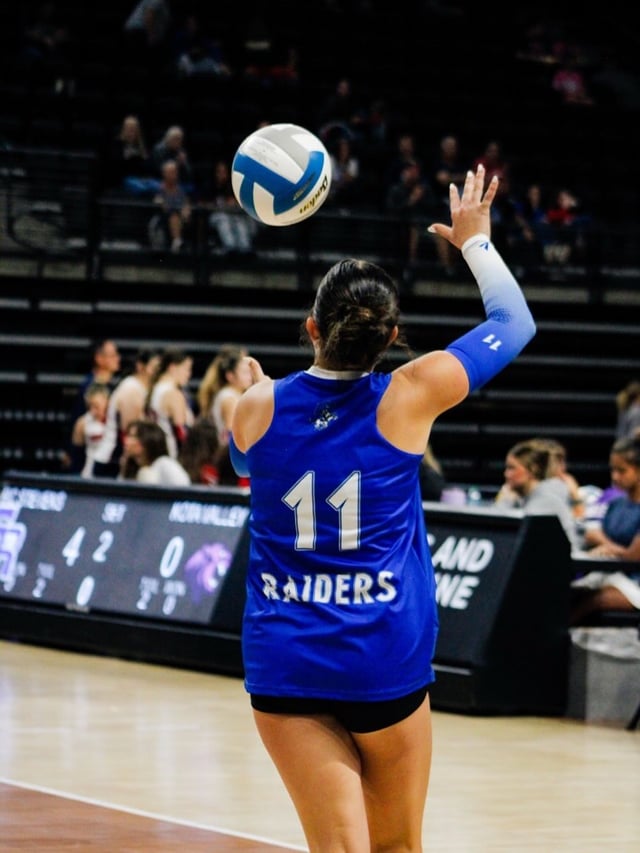 Raiders V-Ball.jpg