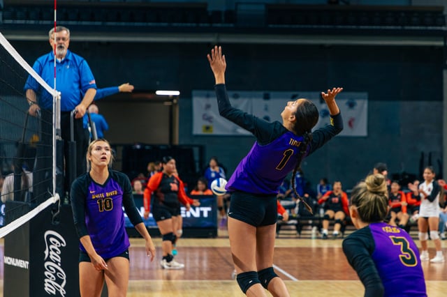 LNI Volleyball 34.jpg