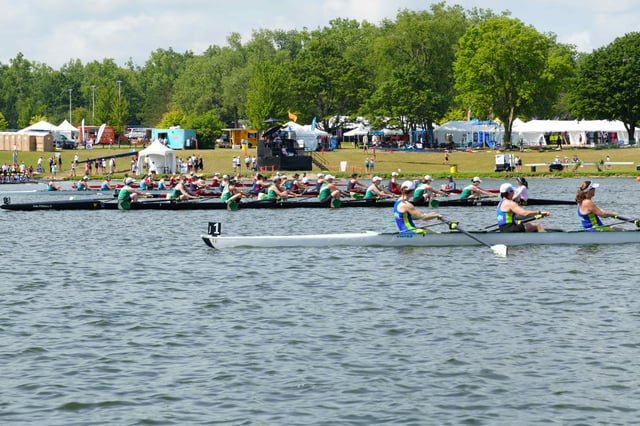 Womens Sweepboats 2 playeasy.jpg