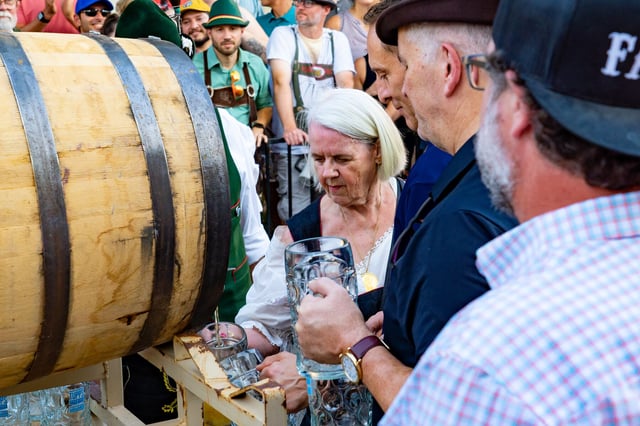 Large JPG-Oktoberfest-81.jpg