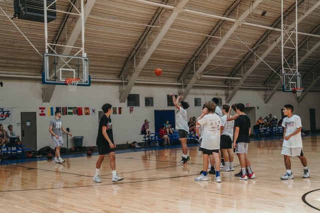 MattMooneyBasketBallCamp_LCU_2021-08-02-at-2-small (1).jpg