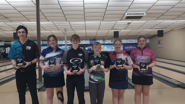 Youth Bowlers 1.jpg