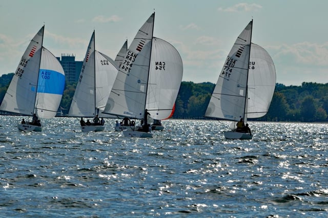 yachtclubsailing0-e84a28835056a36_e84a29c4-5056-a36a-09f2aa5ea19c74b7.jpg