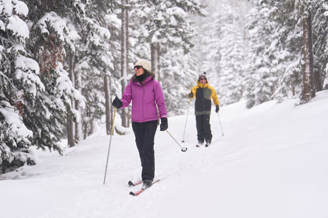 Outdoor_Adventure_-_Page_30_Bottom_Left_-_Snowshoeing_optimized_2000.jpg