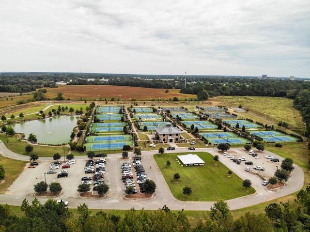 Tennis Courts (002).jpg