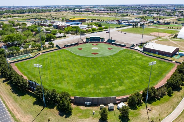 LCU Softball VS Texas A&M International 