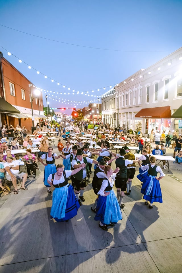 Large JPG-Oktoberfest-185.jpg