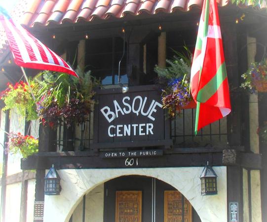 basque-museum-cultural.jpg