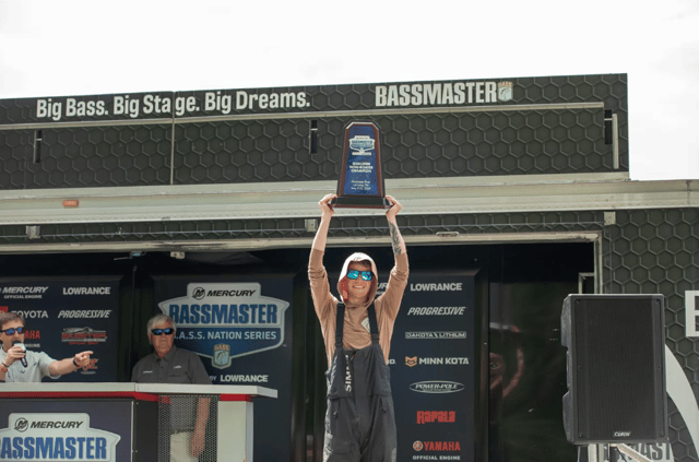 Tanner Morgan Nonboater Champion Trophy.png