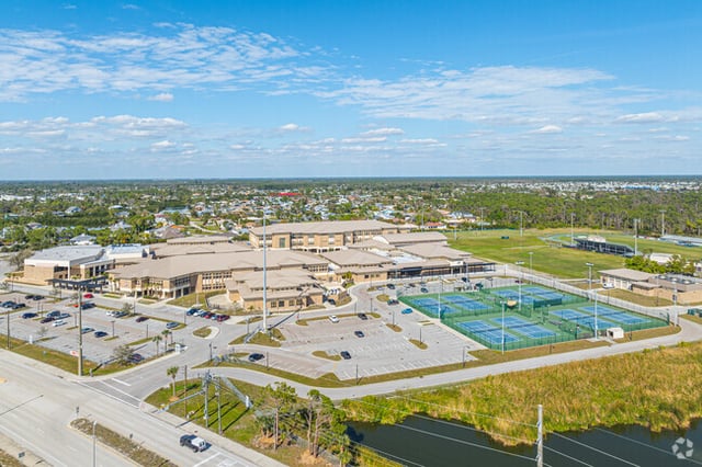 lemon-bay-high-school-englewood-fl-primaryphoto.jpg