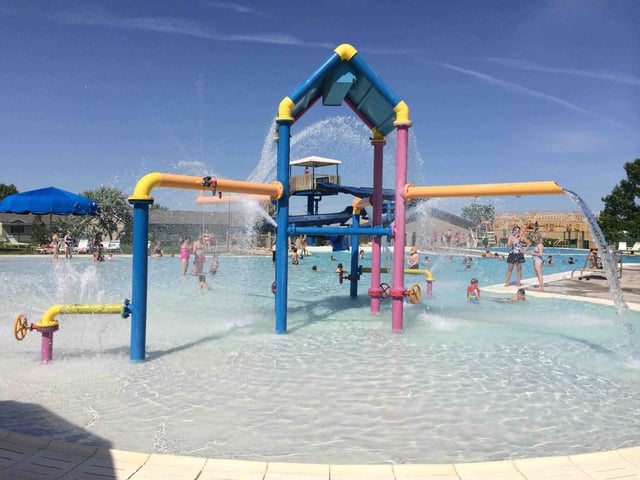 Parkview Pool.jpg