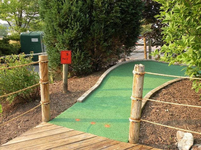 Happy Valley Minigolf5