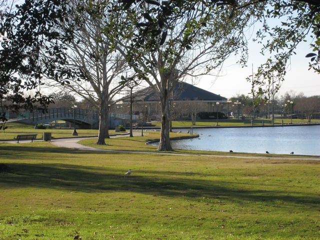 Lafreniere_Park_12