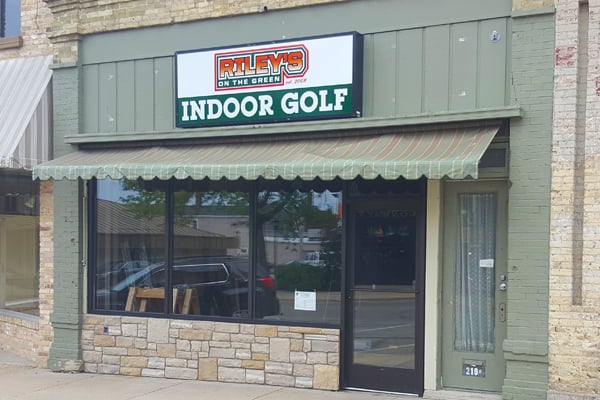 Riley's On The Green Indoor Golf4