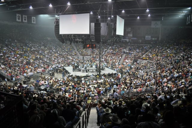 George-Strait-4.6.13-crowd-shot