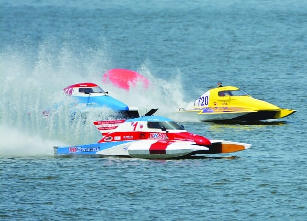 MD-Cambridge-Classic-Boat-Race_front