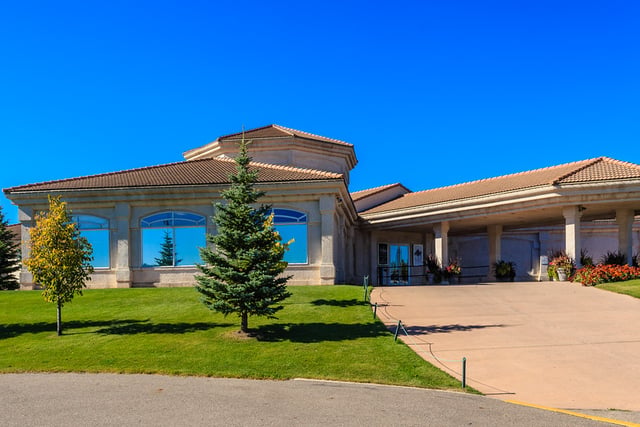 Willows Golf & Country Club 5