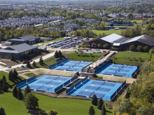 aerial-UM-Tennis-Courts-0828-LGR-800x600