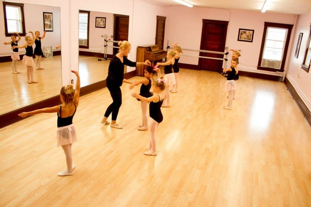 Harbourtown Dance Studio2