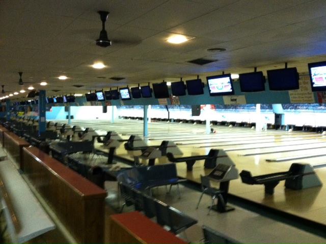 Meadowood Lanes, Restaurant & Lounge