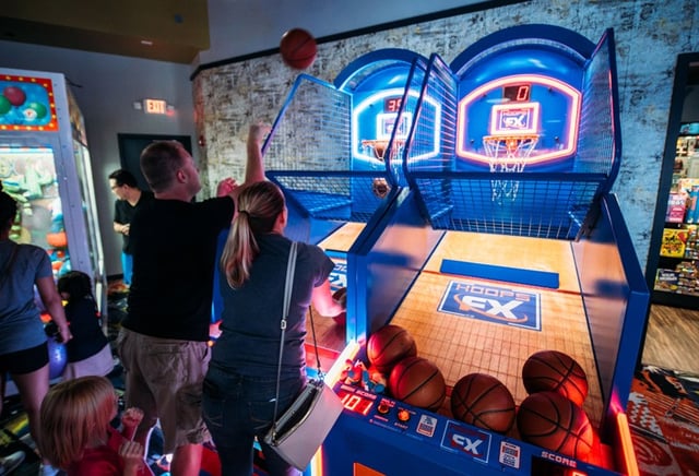 district eat and play 3