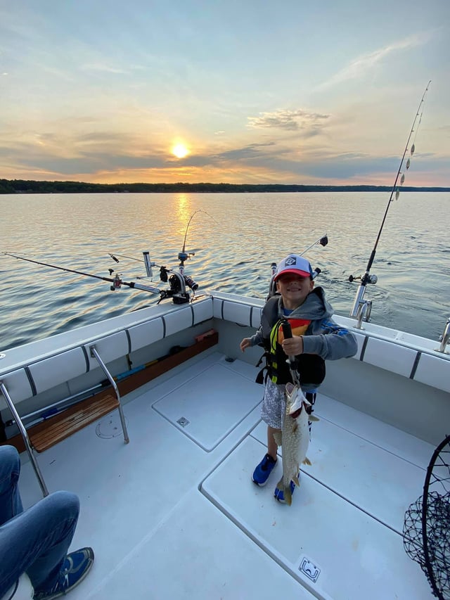 Showtime Xtreme Fishing Charters 4