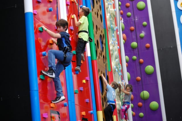 horizons edge clipnclimb.jpeg