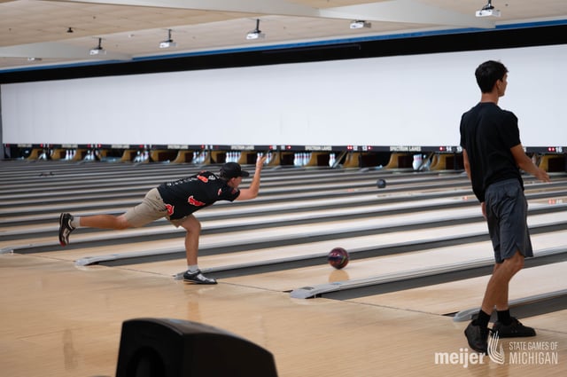Bowling25-2.jpg