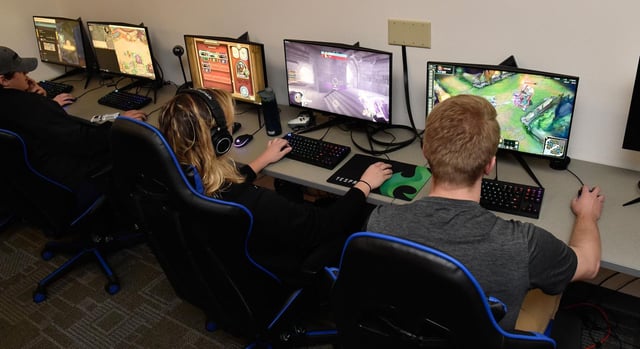 Clyde A. Lynch Memorial Hall3