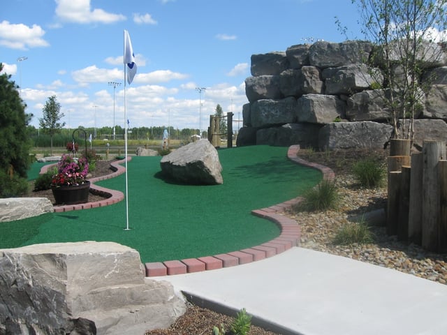 Mulligan's Family Fun5