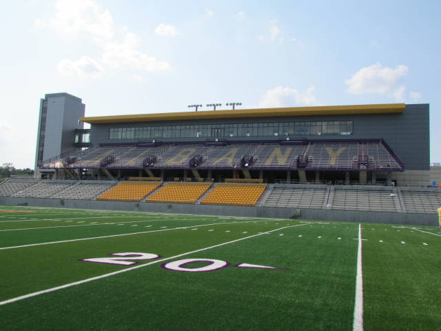 Bob-Ford-Field-at-the-Tom-and-Mary-Casey-Stadium-54525aa15056a36_54525be6-5056-a36a-0b9c91704955bb8f