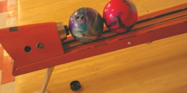Lyn Lee Lanes Bowling4