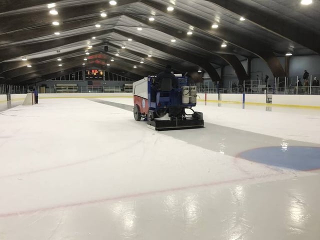 warinanco sports center zamboni