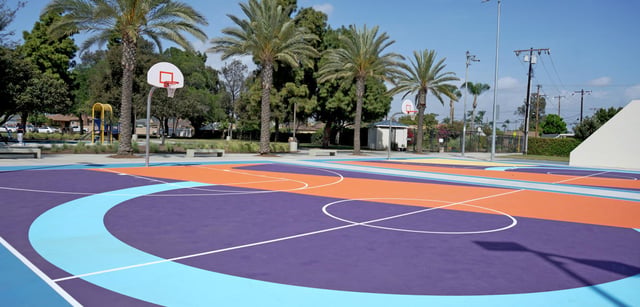 basketball-court-at-El-Salvador-Park_8E552D6B-5056-A36A-080E73A4F92F3C17-8e552c125056a36_8e553331-5056-a36a-0817bf6c67d0168d.jpg