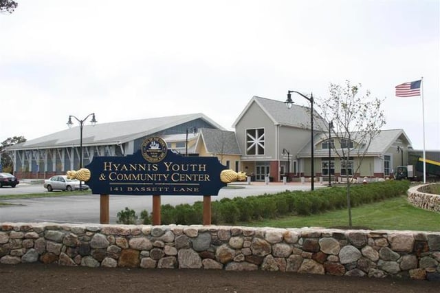 542810_10151829007609126_1115795997_n