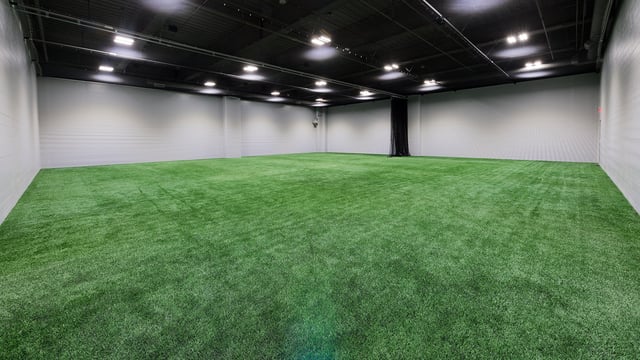 20171130_lax_turf_room