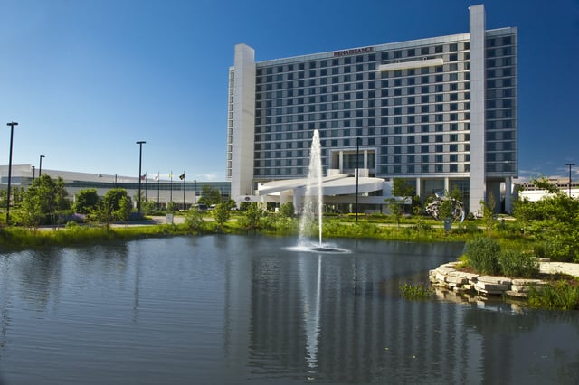 Renaissance Schaumburg Convention Center Exterior