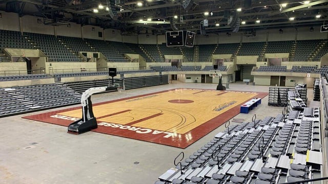 La Crosse Center basketball.jpg