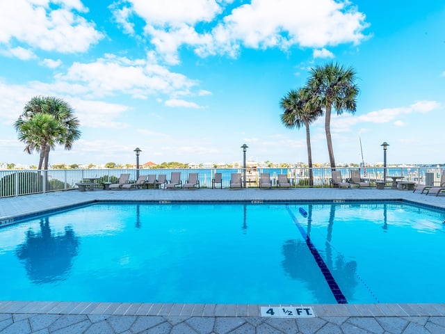 Pensacola Racquet Club 2