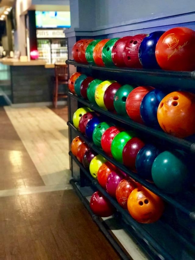 Bill White's Akron Lanes