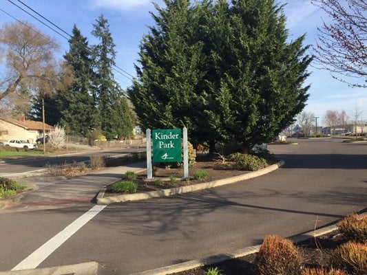 kinder park sign