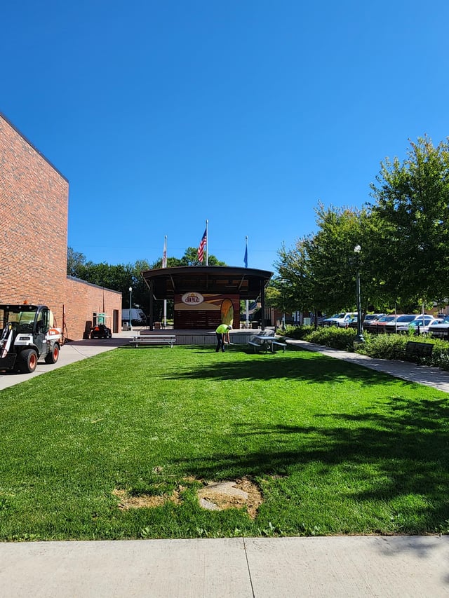 Corn Palace plaza.jpg