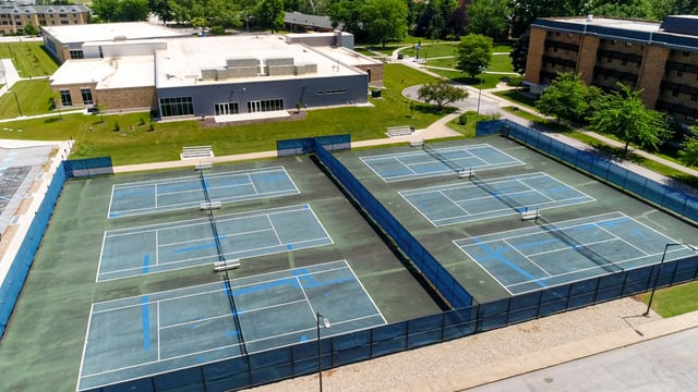 Tenniscourt1