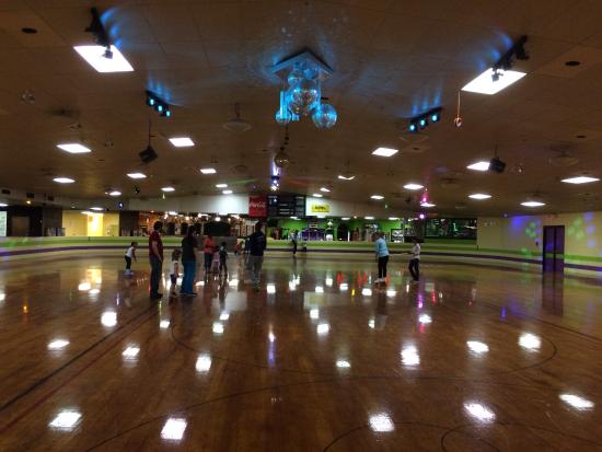 christiana-skating-center