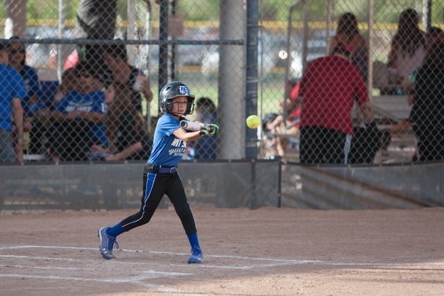 boy_hitting_ball