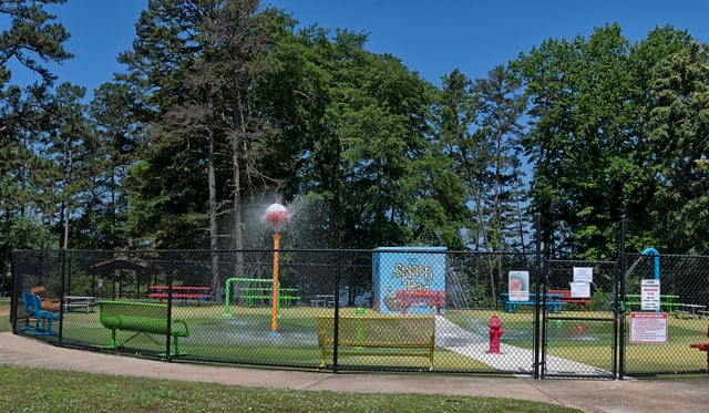Laurel Park 6