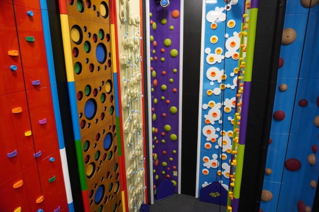 horizons edge clip n climb whole picture.jpeg